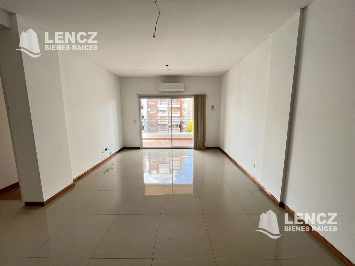 Departamento en Alvear al 300