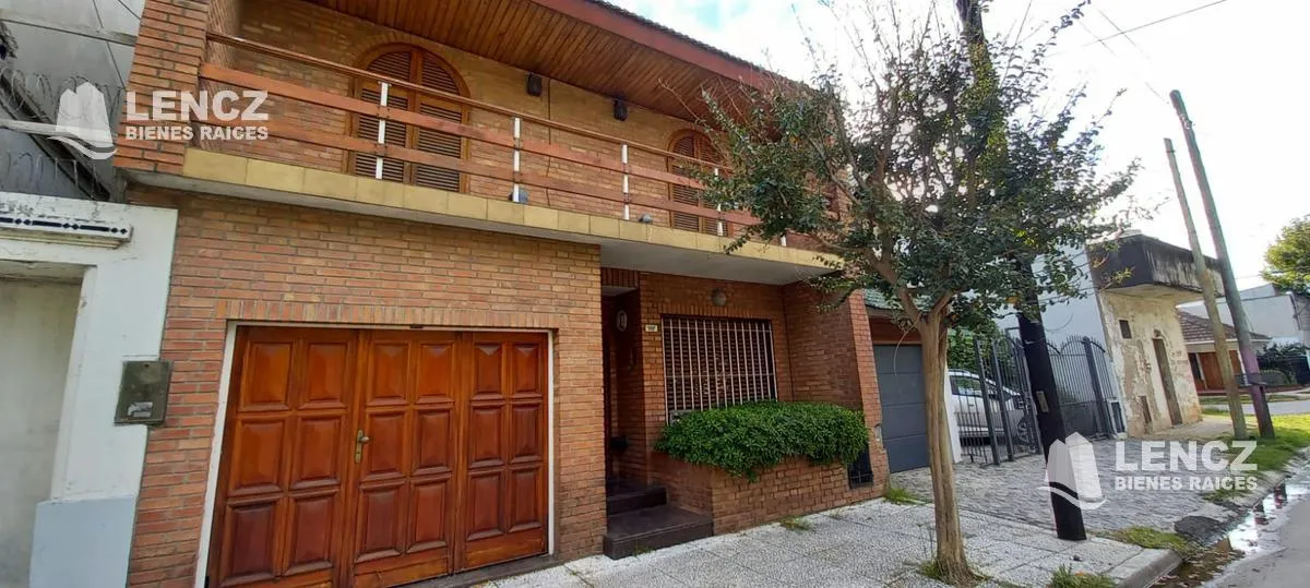 Casa en Alvear 170