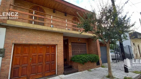 Casa en Alvear 170