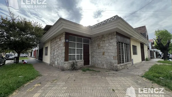 Casa en Paz al 900