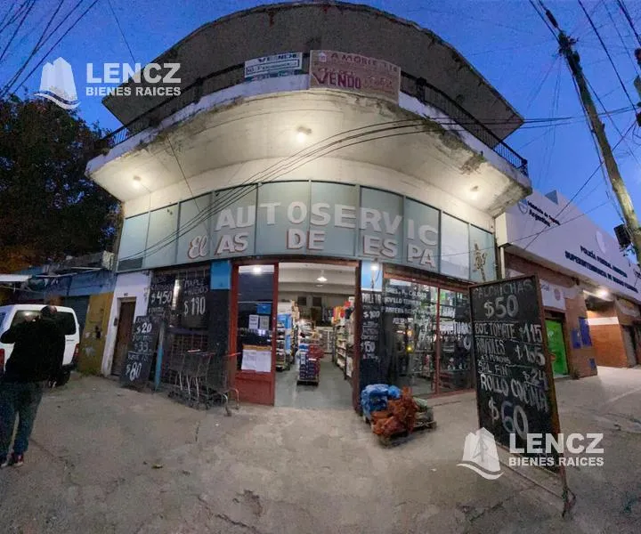Local Comercial en Av 844 al 900