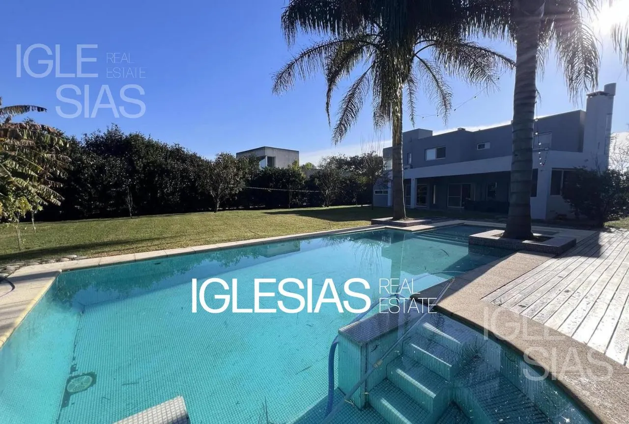 Casa en DEAN FUNES 3701