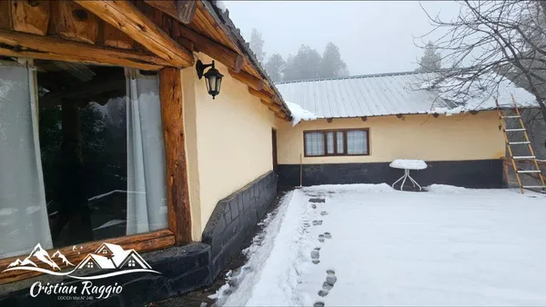 Casa en Casa de 200 m2 s/ lote de 1/2 HA con Pileta, Villa Turismo, El Bolsón (SU-4)