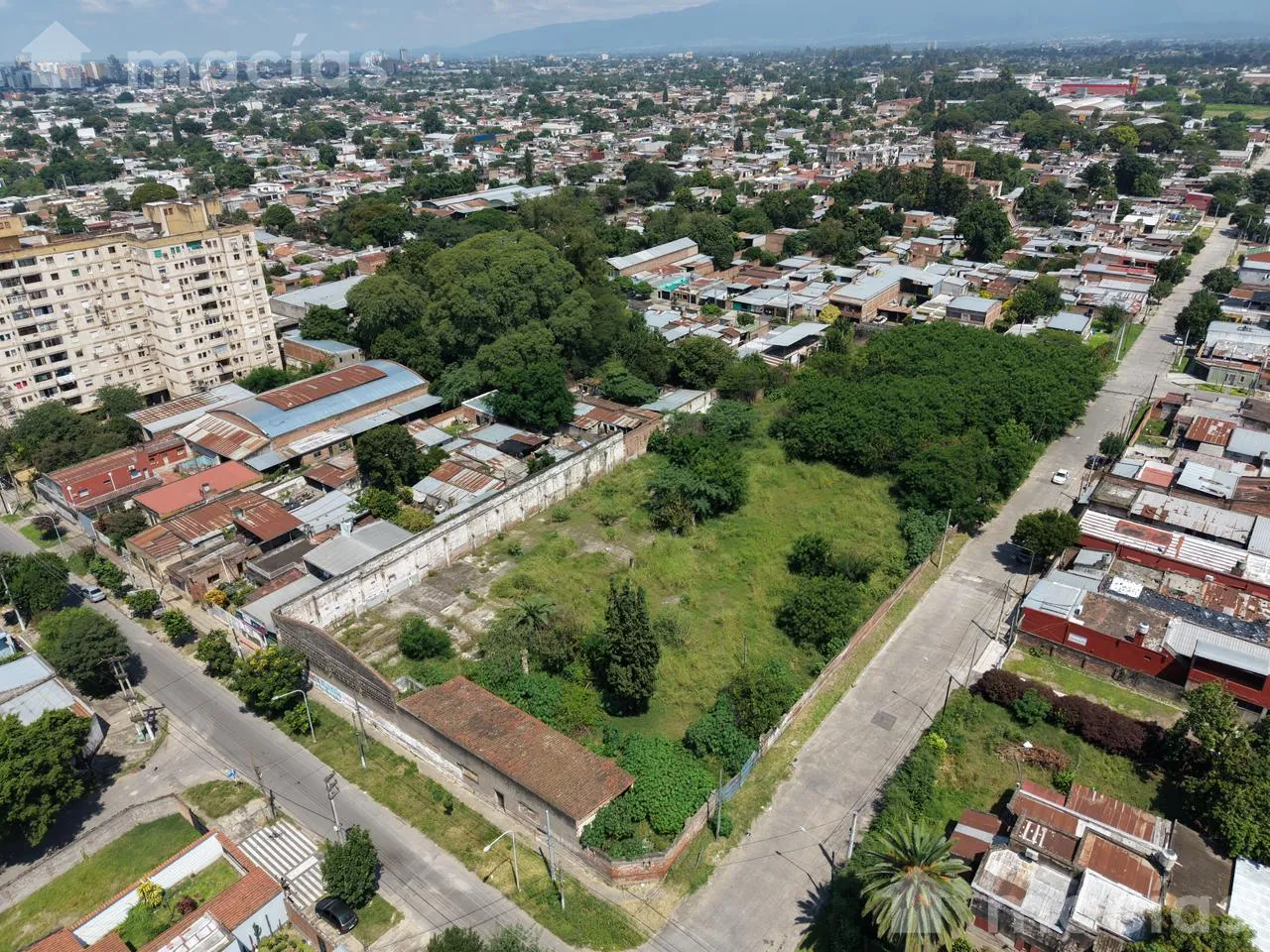 Terreno en Rivadavia al 2300