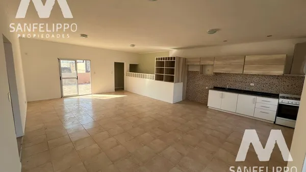Departamento en Lucena al 6000