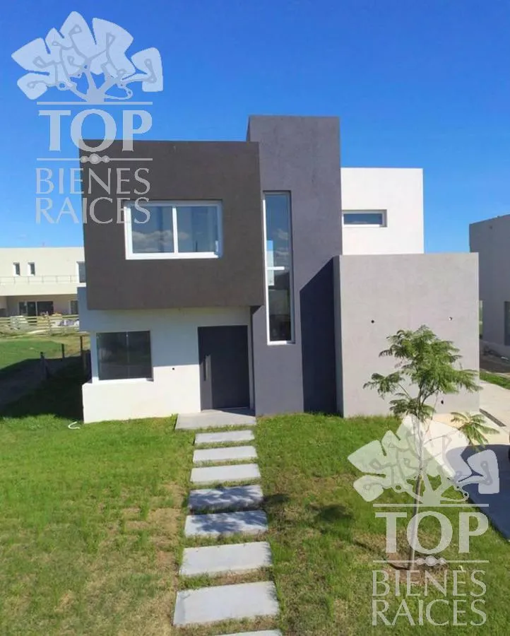 Casa en av de los lagos 100