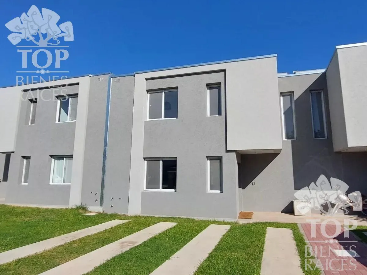 Casa en Los Lobos 741, Garin 700