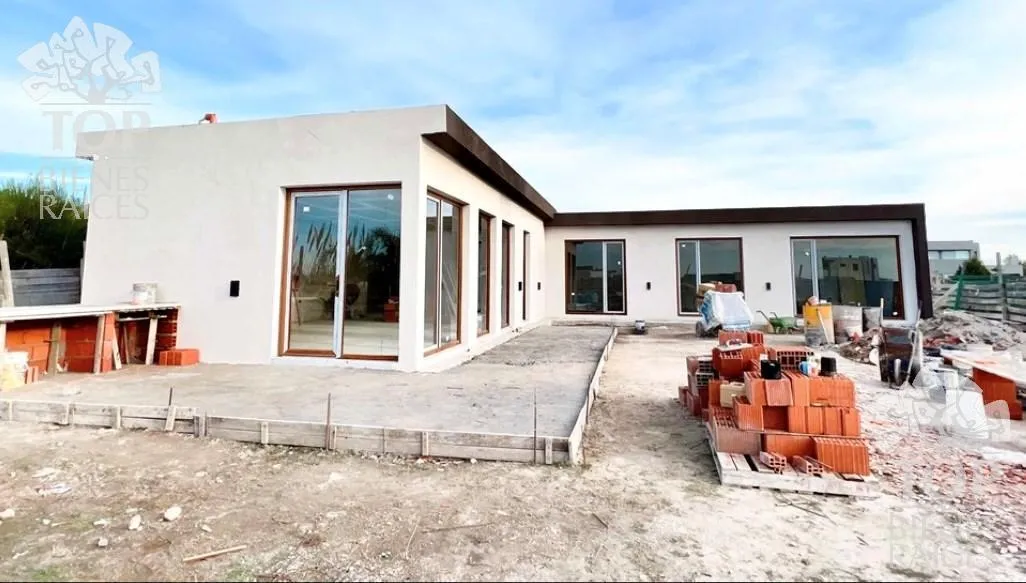 Casa en San Sebastián - Area 6 L 100