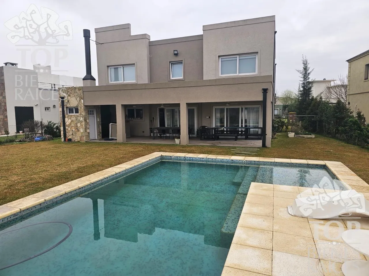 Casa en Casa-Venta-Con Renta-Haras Santa María-Escobar