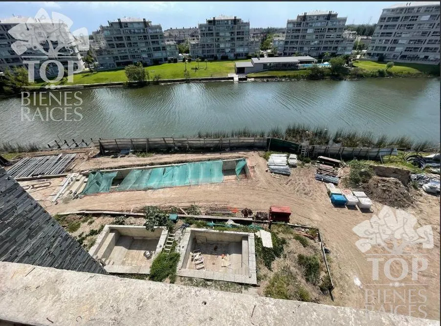 Departamento en Av del Golf al 600