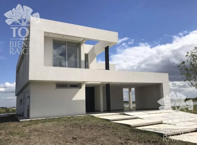 Casa en av de los lagos 100
