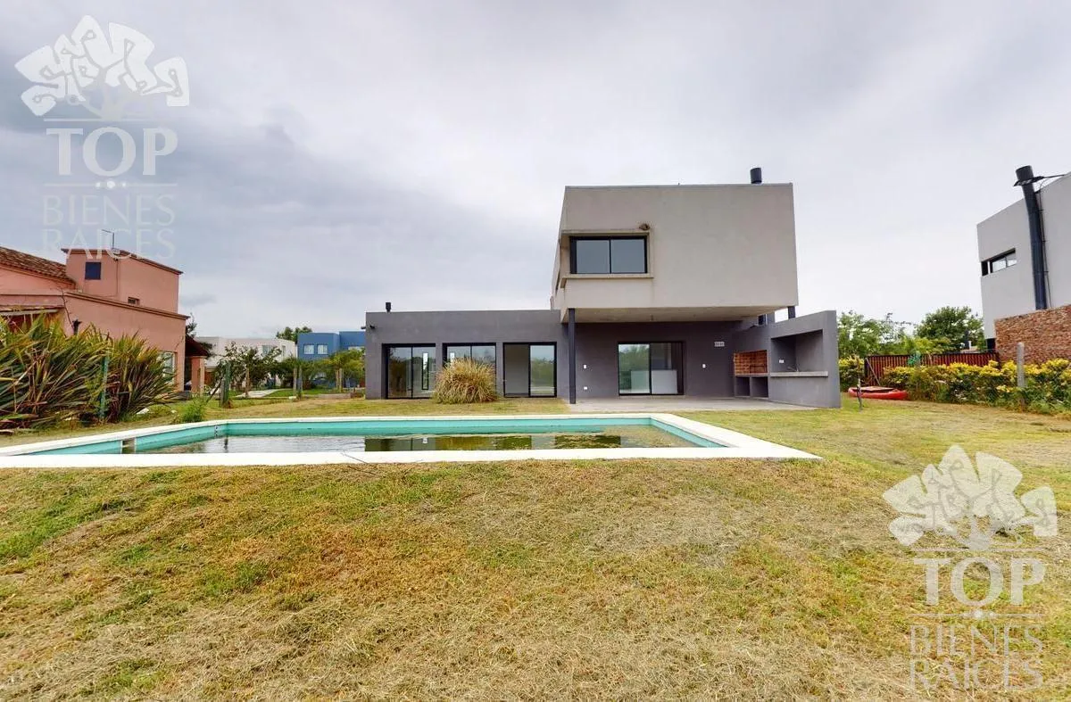 Casa en El Canton - Norte 300