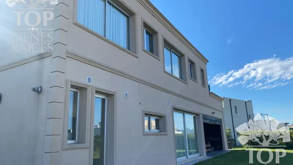 Casa en Casa-Alquiler Anual-Barrio Haras Santa María-Escobar