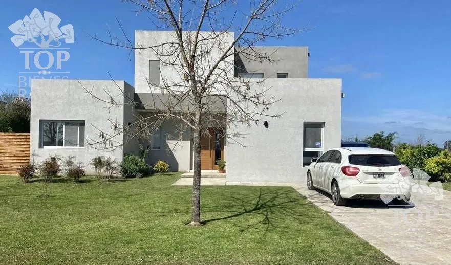 Casa en El Canton - Puerto 100