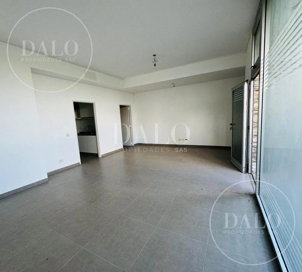 Local Comercial en Delta 8 100