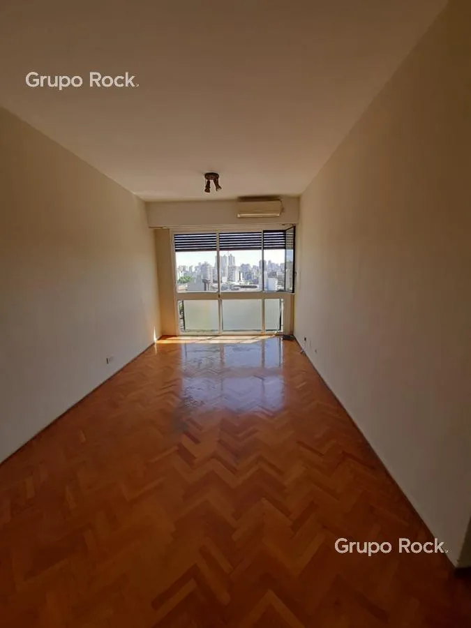 Departamento en Av Rivadavia al 3200