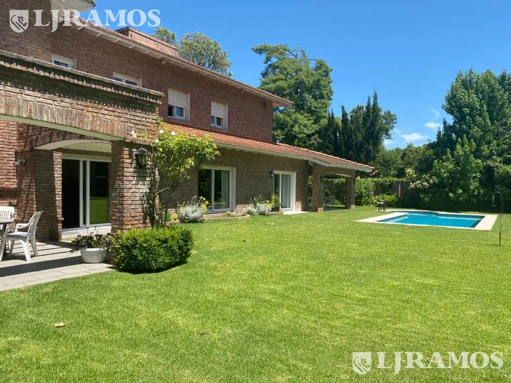 Casa en Maria B. Cazon al 100, La Horqueta
