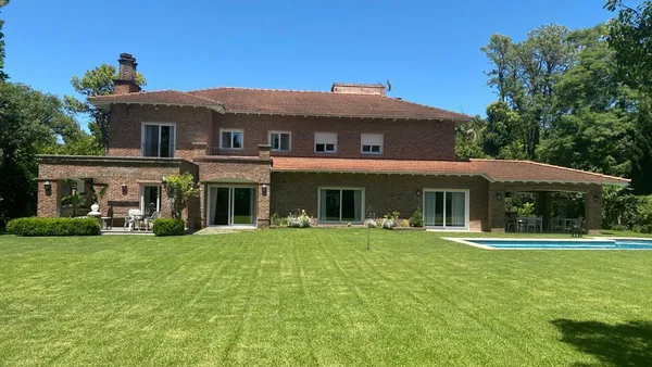 Casa en MARIA B. DE CAZON N°145