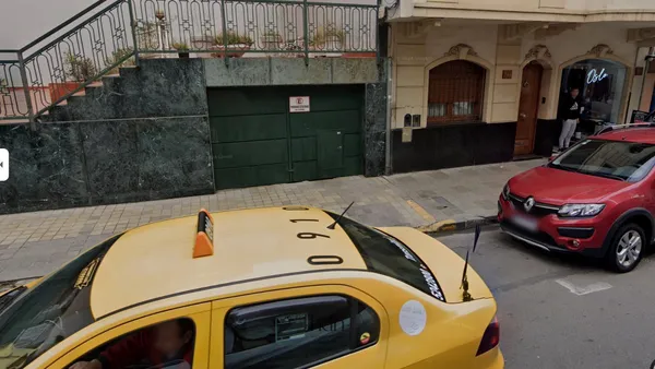 Cochera en Obispo Oro 200