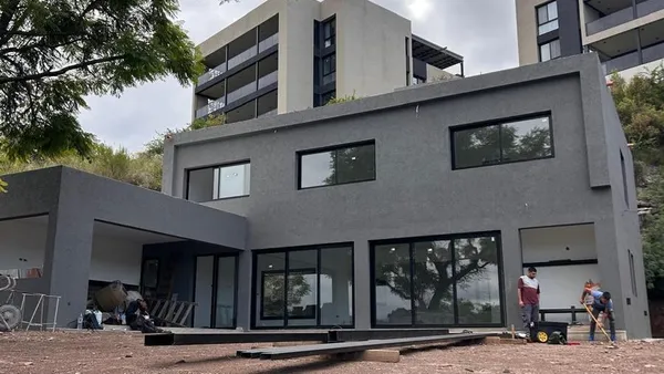 Casa en Av. Ejército Argentino 318,