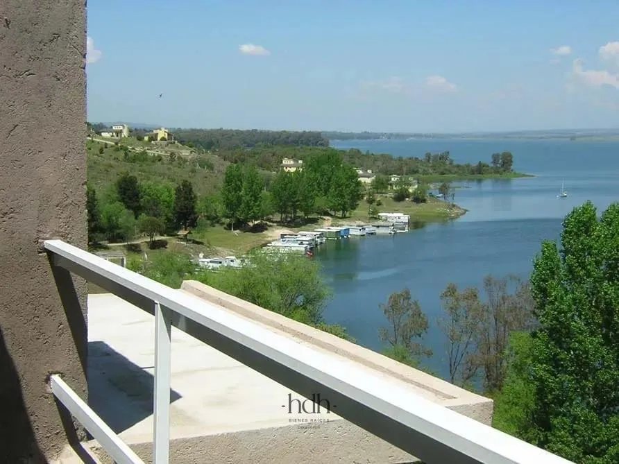 Casa en Los Paraisos al 1200