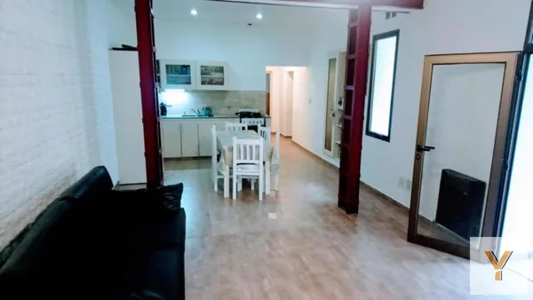 Casa en Alsina e/ Belgrano y Avenida Rivadavia