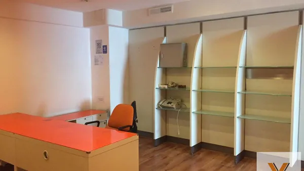 Oficina en Lavalle e/ Reconquista y San Martín
