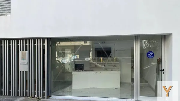 Oficina en 4 e/ 54 y 55