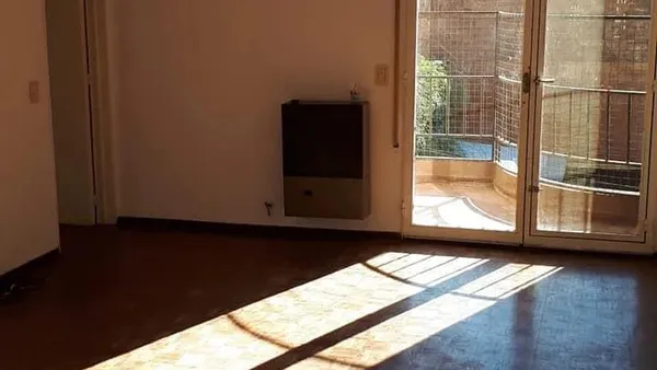Departamento en Vélez Sarsfield e/ Hipólito Yrigoyen y Alberdi