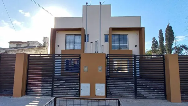 Departamento en José Valdez e/ Balcarce y Italia