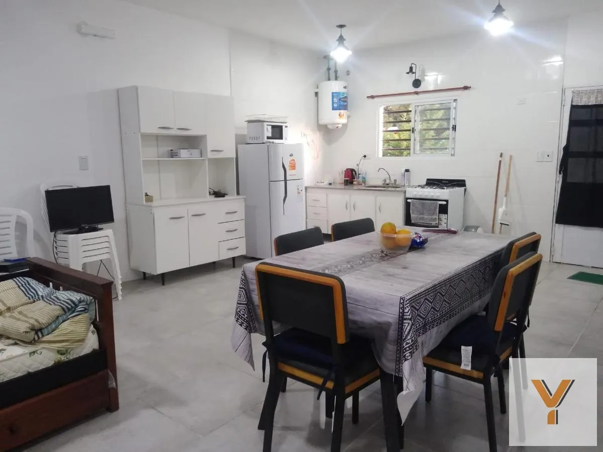 Casa en Avenida Chascomús y Blanco