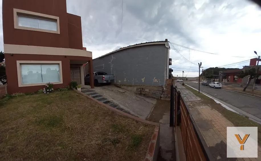 Casa en 18 Bis e/ 1 y Av Costanera