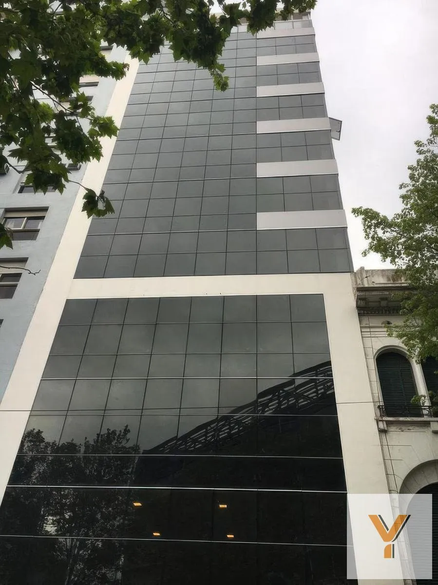 Oficina en 53 e/ 9 y 10