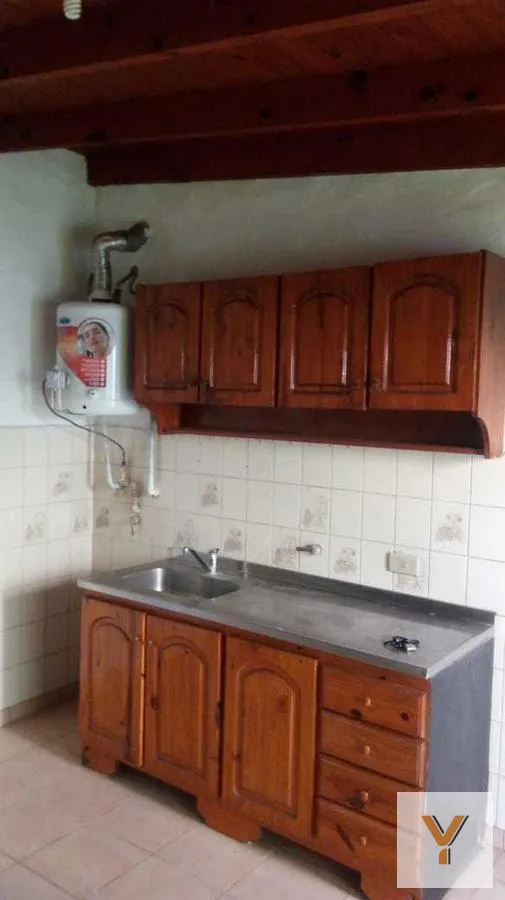 Departamento en Presidente Alfonsin y Mendiola