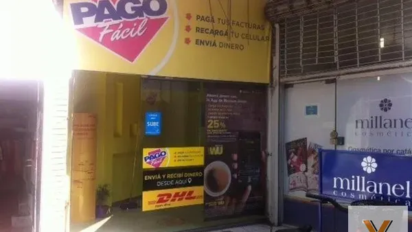 Local Comercial en Arturo Jauretche y remedios de escalada