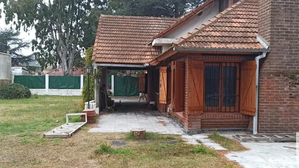 Casa en Salta e/ Gonzalez y Drumond