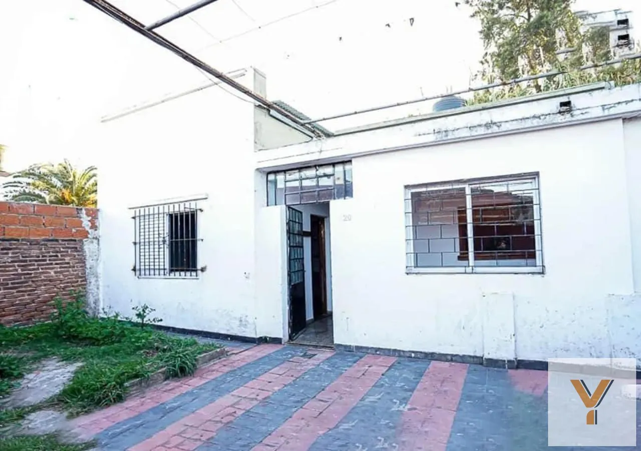 Casa en 18 e/ 163 y 164