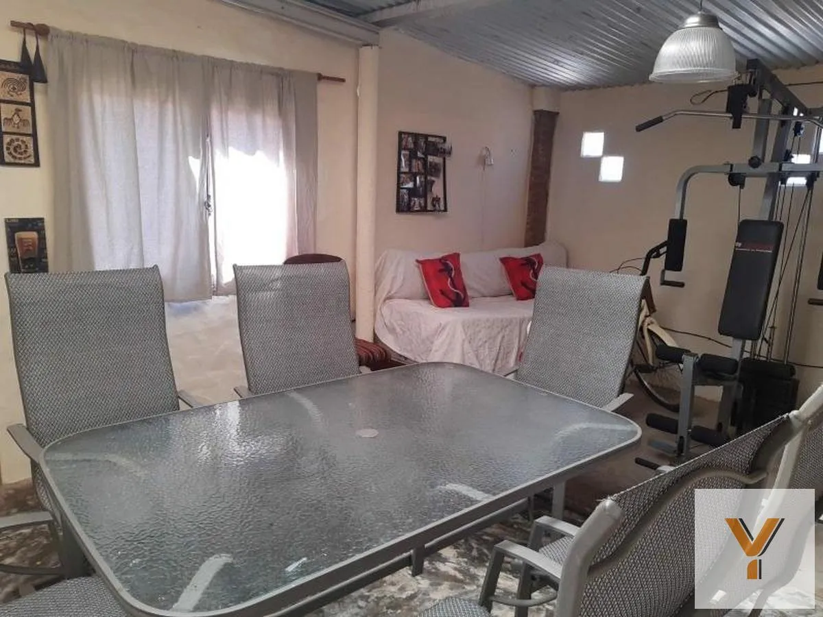Casa en 85 y 79