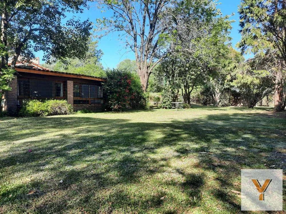 Casa en Colombia y Ruta 9