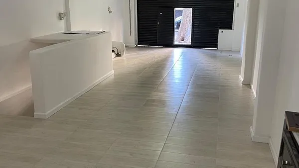 Local Comercial en Santa Rosa e/ 25 de Mayo y Avenida Maipú