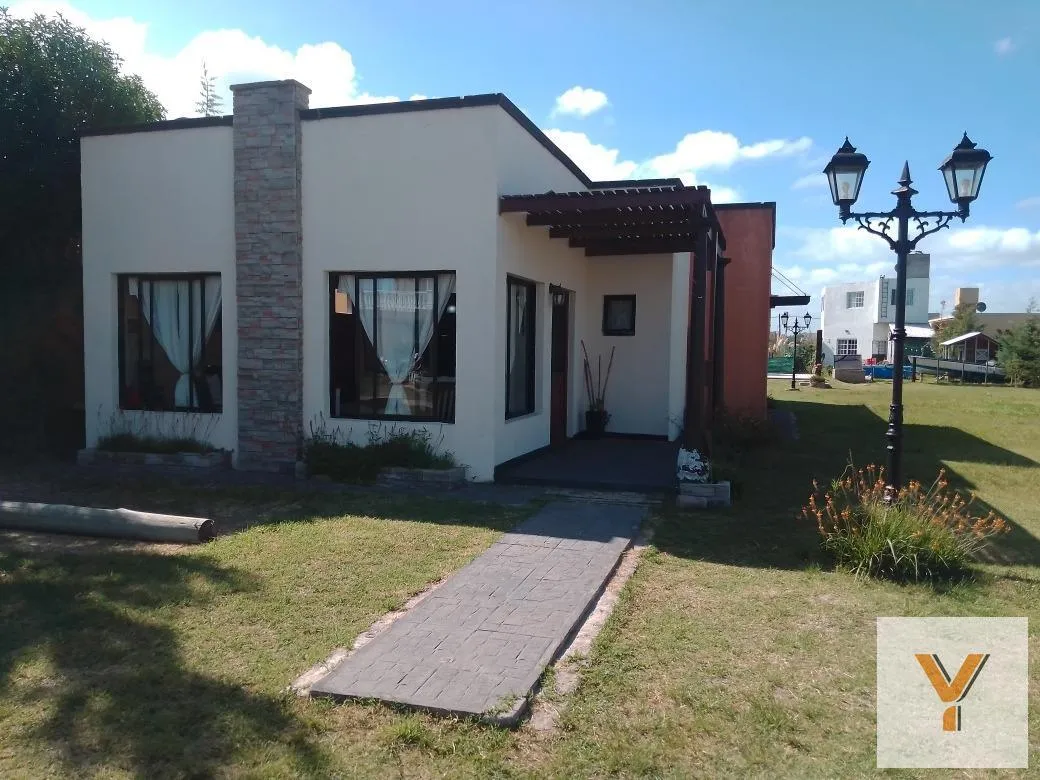 Casa en Lomas De Zamora e/ Chaco y Corrientes