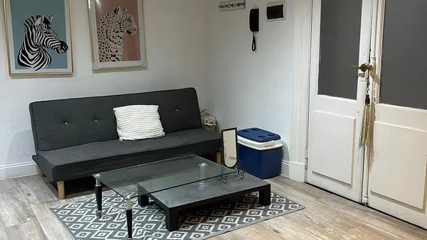Departamento en Avenida Hipólito Yrigoyen e/ Piedras y Chacabuco