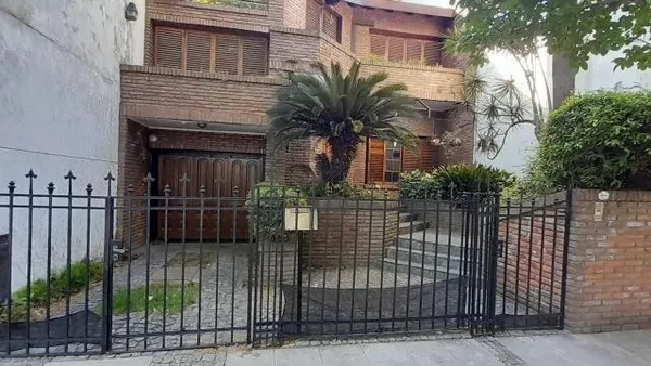Casa en Piran e/ Avenida Triunvirato y Bucarelli