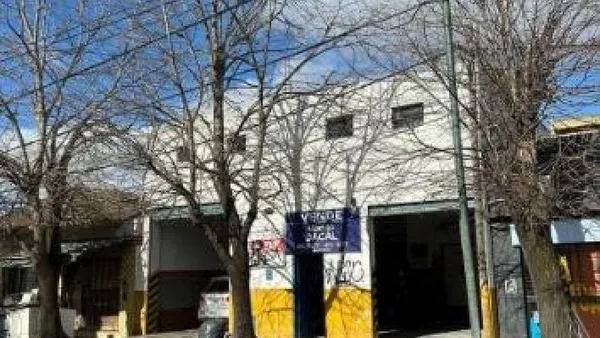 Local Comercial en 419 e/ 8 y 9