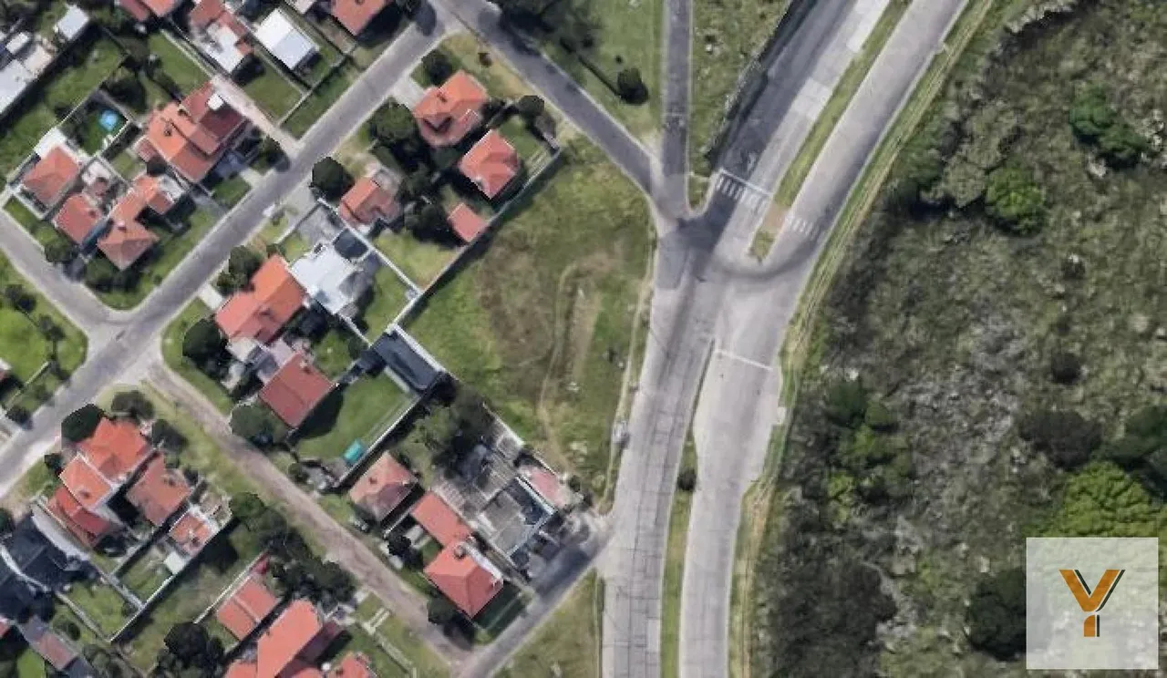 Terreno en Avenida De los Trabajadores y 25