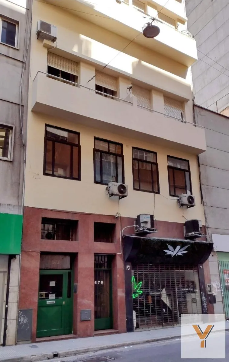 Oficina en Tucumán e/ Florida y Maipú