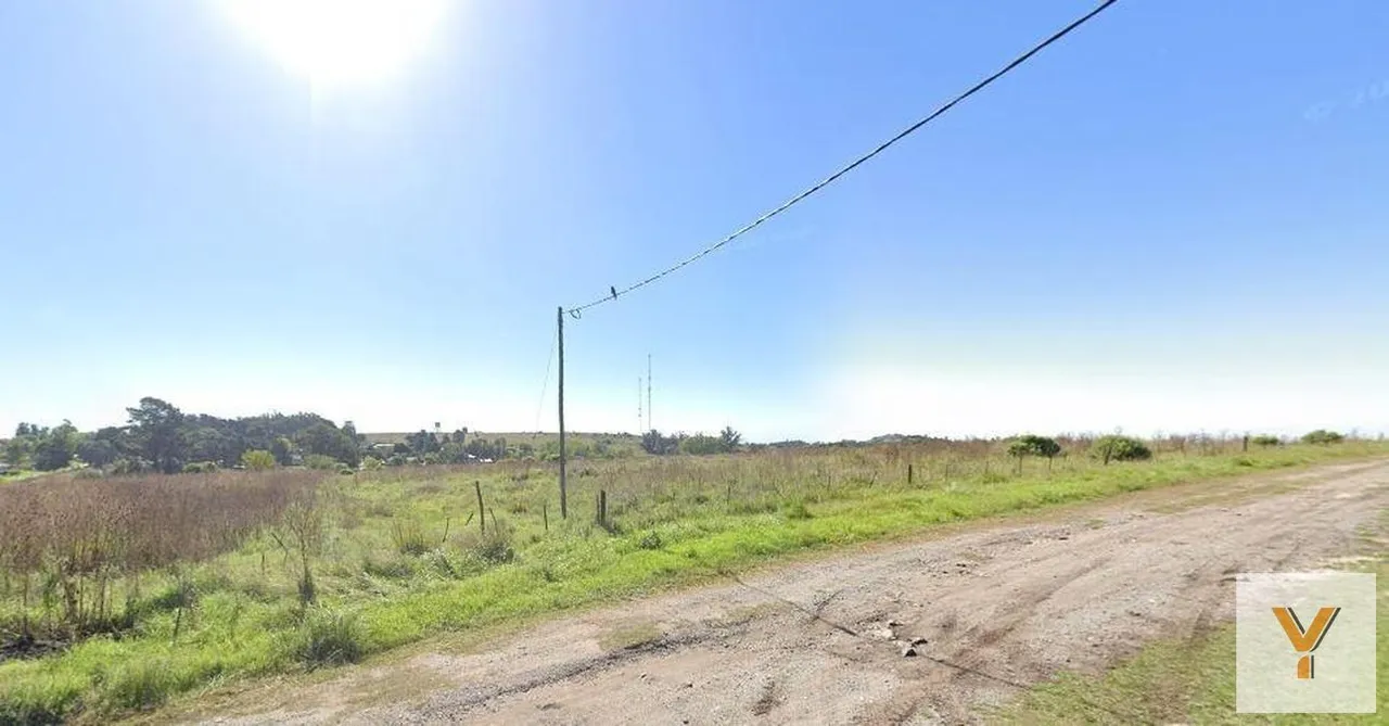 Terreno en Carlos Pierroni e/ Galicia y Otamendi