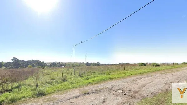 Terreno en Carlos Pierroni e/ Galicia y Otamendi