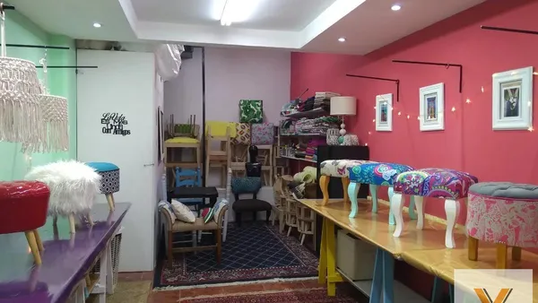 Local Comercial en Avenida Rivadavia e/ Fray Cayetano Rodriguez y Caracas