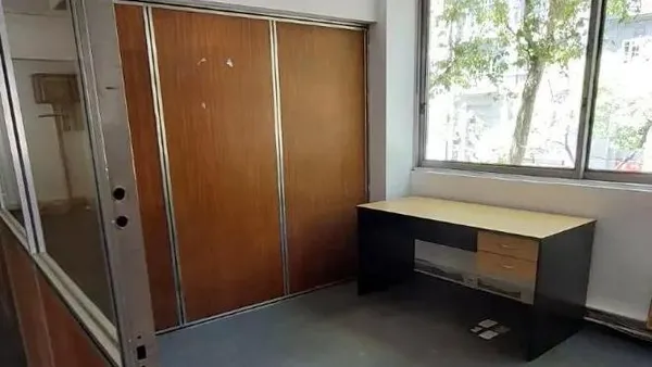 Oficina en Tacuarí y Avenida Rivadavia
